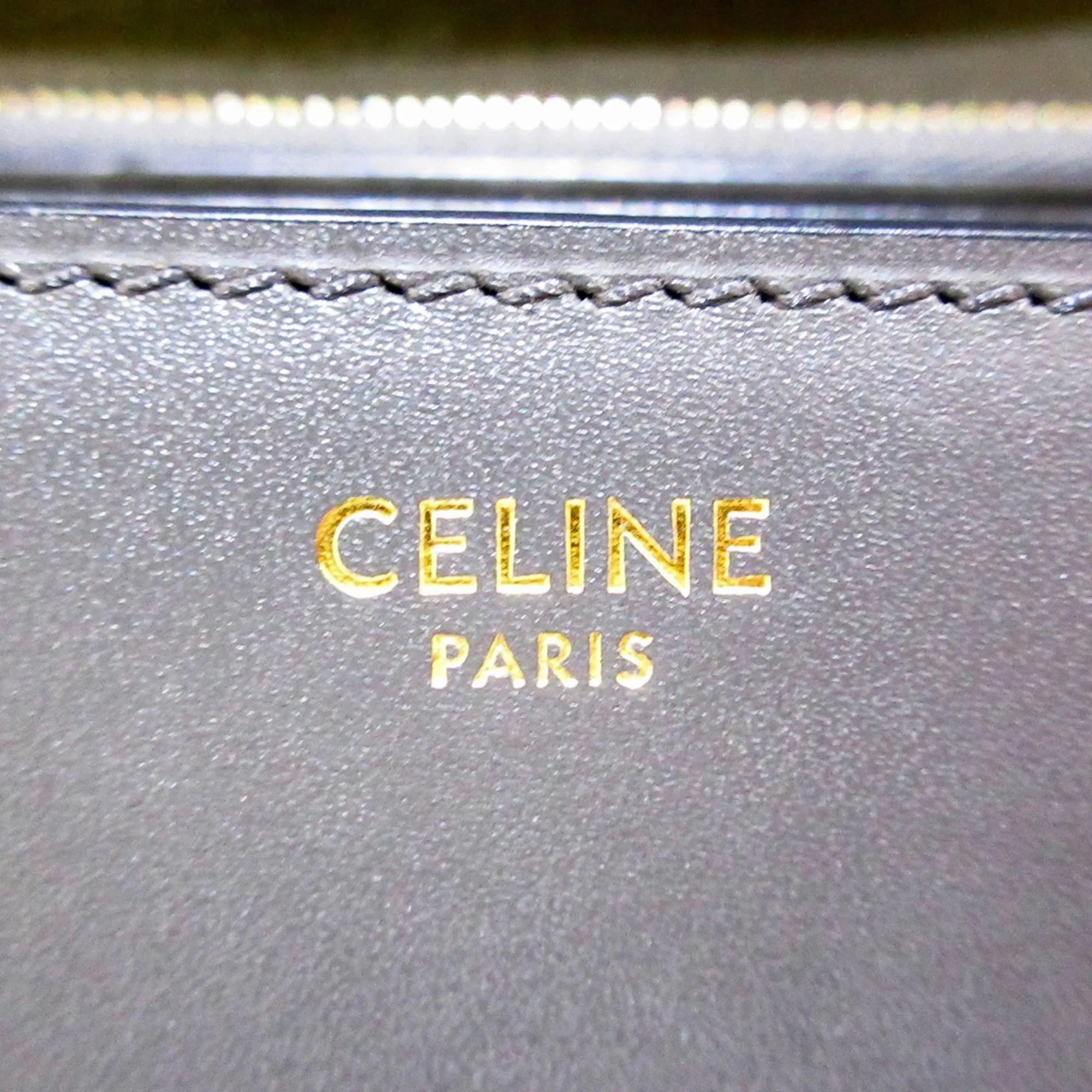 Celine Medium Classic Box (SHG-35972)